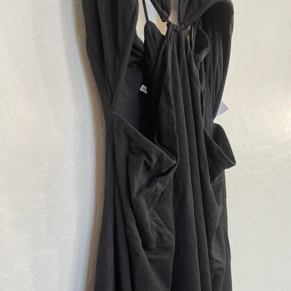 Good American Cut Out Cord Dress size 4XL - 7 - Picture 4 of 9